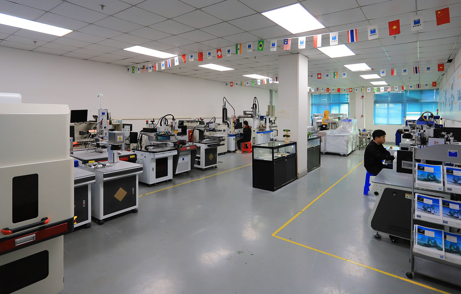 Kasus perusahaan terbaru tentang Mengapa semakin banyak produsen baterai memilih las laser