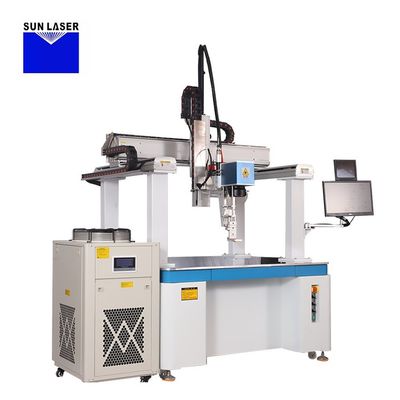 comprar Máquina de soldadura láser continua totalmente automática CNC de 4 ejes de 2000W con sistema externo de enfriamiento por agua fabricación en línea